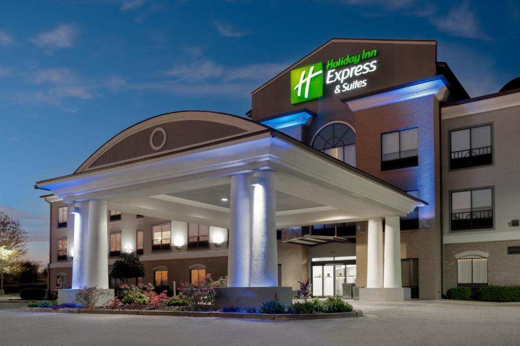 Prattville Hotel | Holiday Inn Express Hotel & Suites Prattville South by IHG