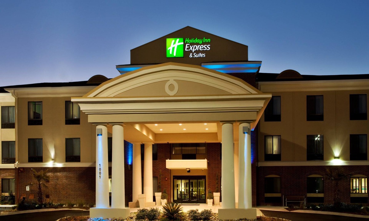 Picayune Hotel | Holiday Inn Express Picayune-Stennis Space Center by IHG