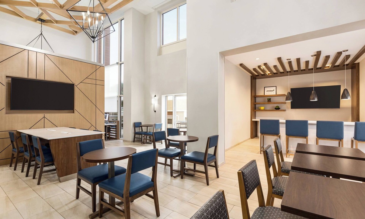 Tuscaloosa Hotel | Holiday Inn Express & Suites Tuscaloosa-University by IHG