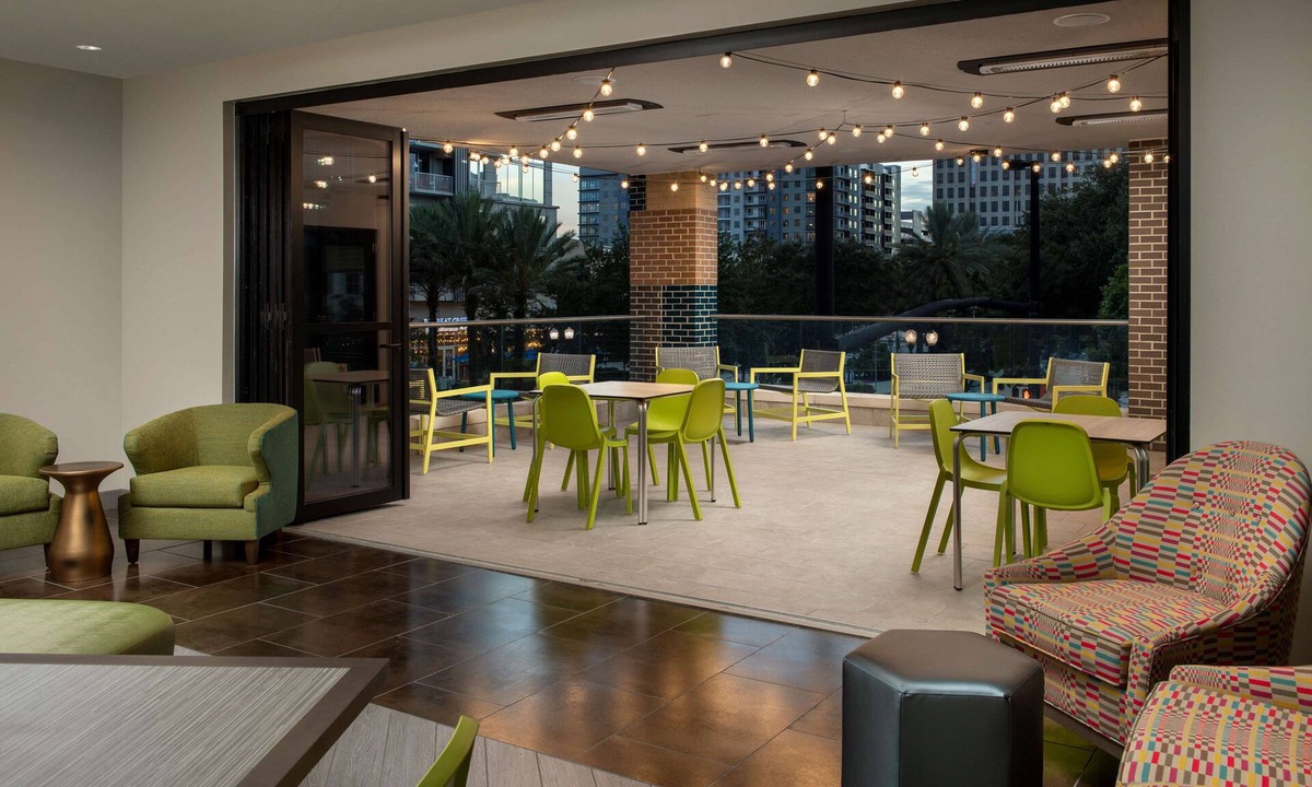 Lake Eola Heights Hotel | Home2 Suites by Hilton Orlando Downtown