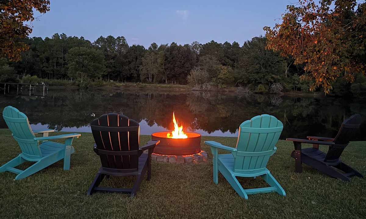 Gulfport House | Hometown Hideaway: A Lake House with Pool - minutes to MS Gulf Coast Beaches