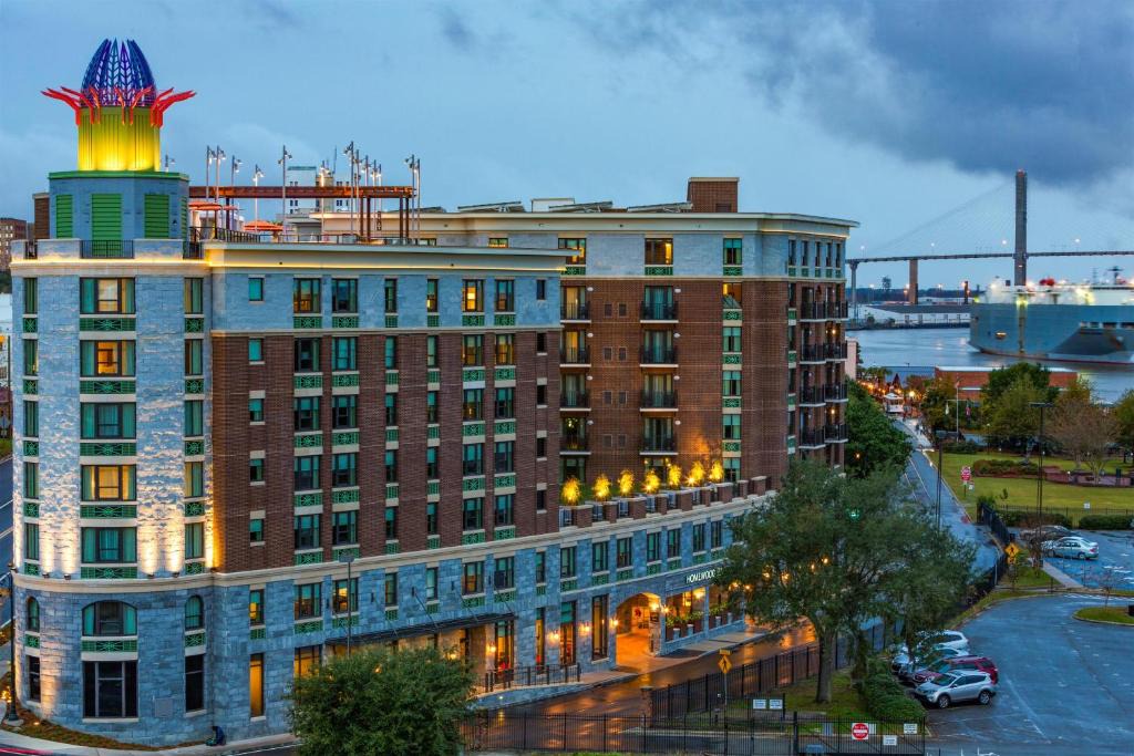 Hitch Village - Fred Wessels Homes Hotel | Homewood Suites Savannah Historic District/Riverfront
