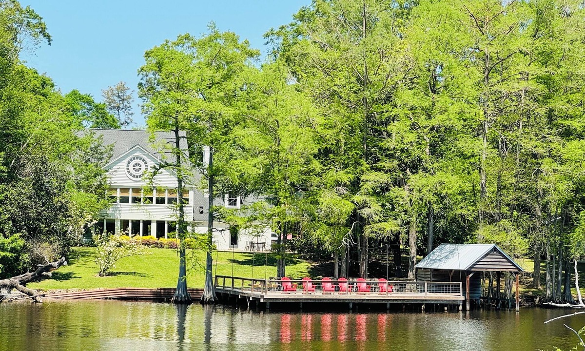Monroe House | Horton House SLEEPS 16, no pets or unapproved parties