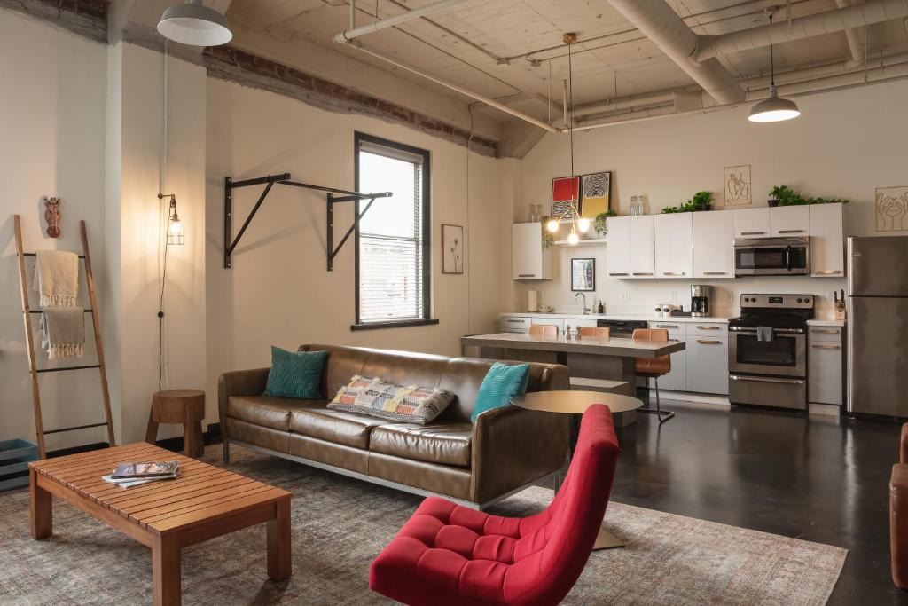 Downtown Chattanooga Apartment | Hotel Clemons