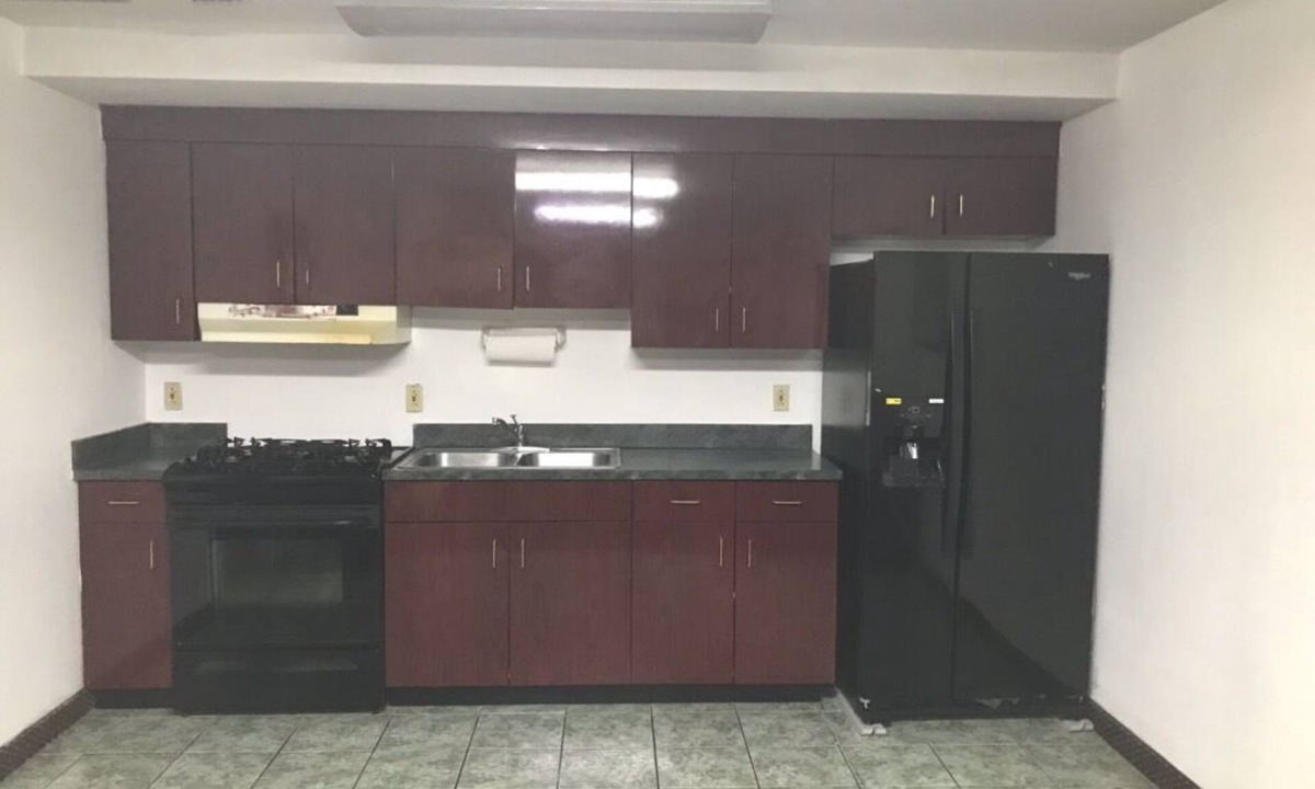 Midway Apartment | Hotel owner's suite furnished, Tallahassee West
