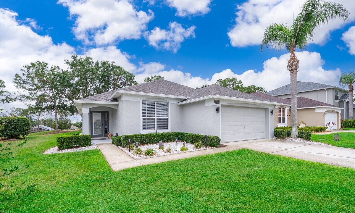 Haines City House | House with backyard on the golf course, Park Place