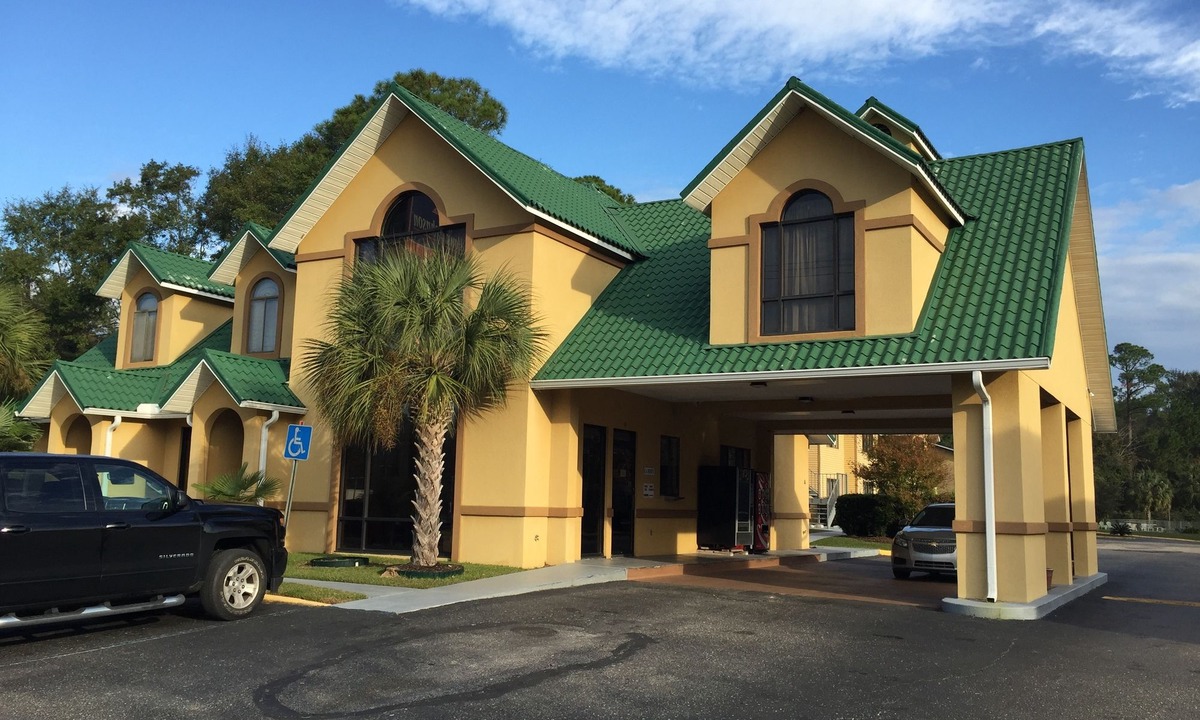 Dothan Hotel | Howard Johnson by Wyndham Dothan