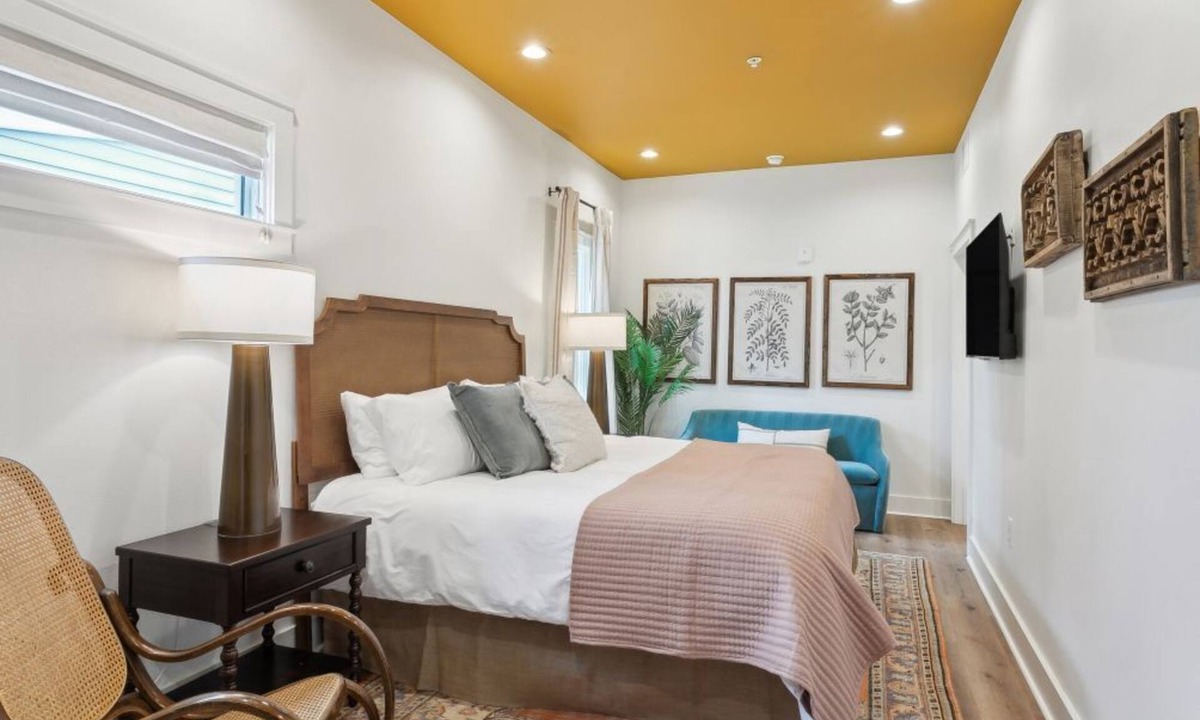 Faubourg Marigny Apartment | Inviting Studio - Feel NOLA Rhythm