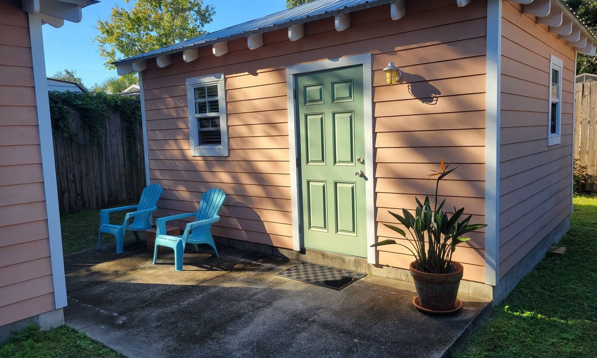 St. Augustine South Cottage | Island style guest house.