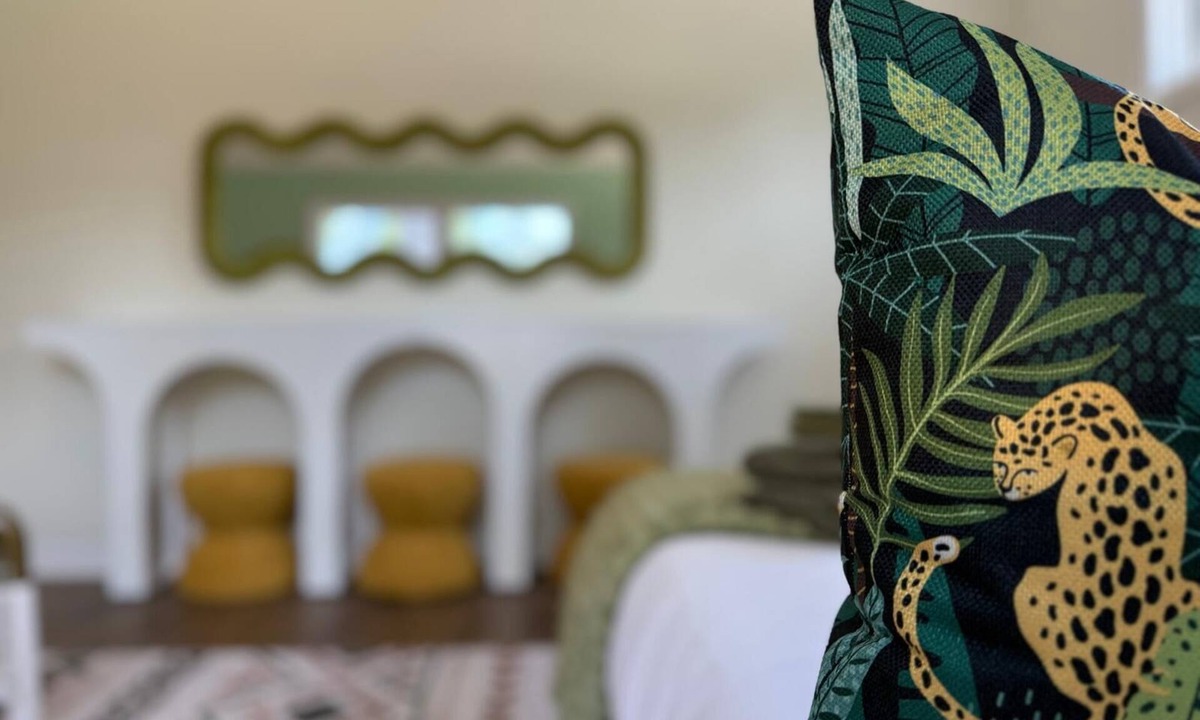 Columbus House | Jungle-Inspired 4BR Oasis - Peaceful & Private