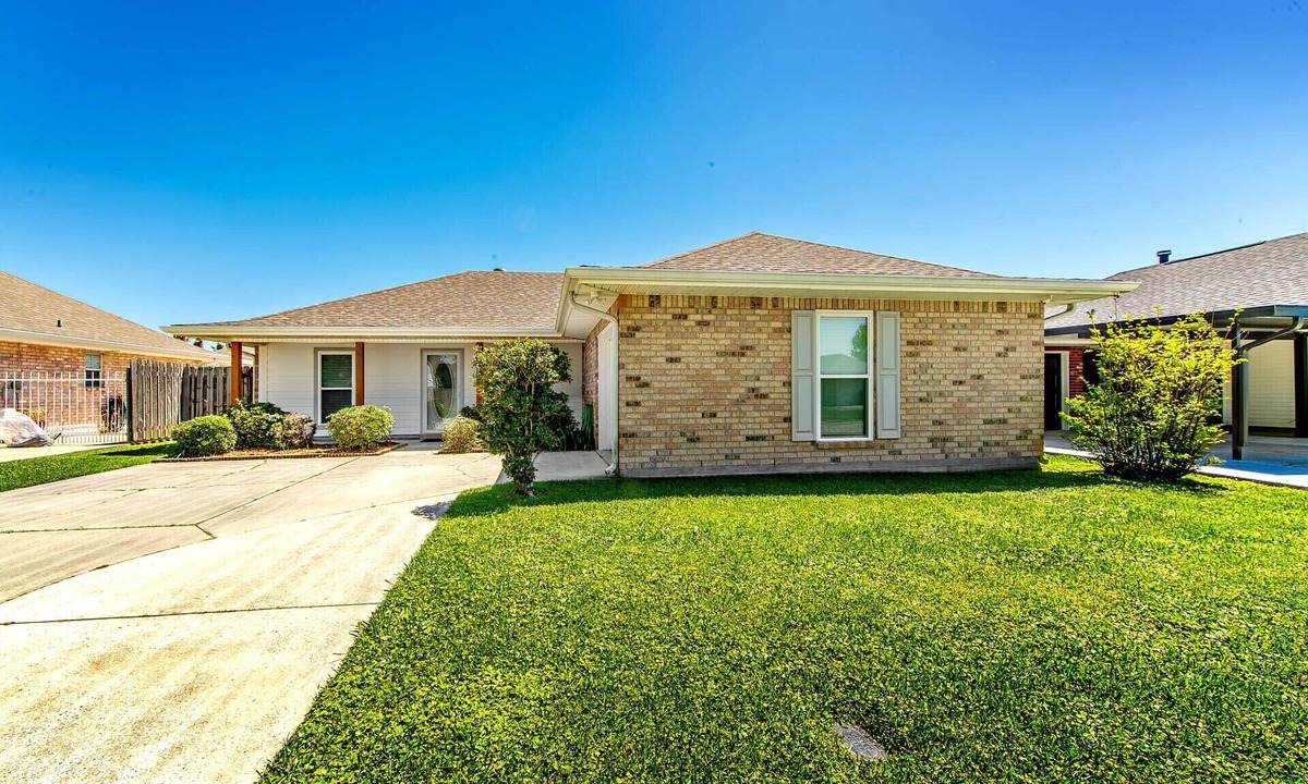 Houma House | Key To ComfortnSpacious 3-Bedroom Getaway in the Heart of Houma!