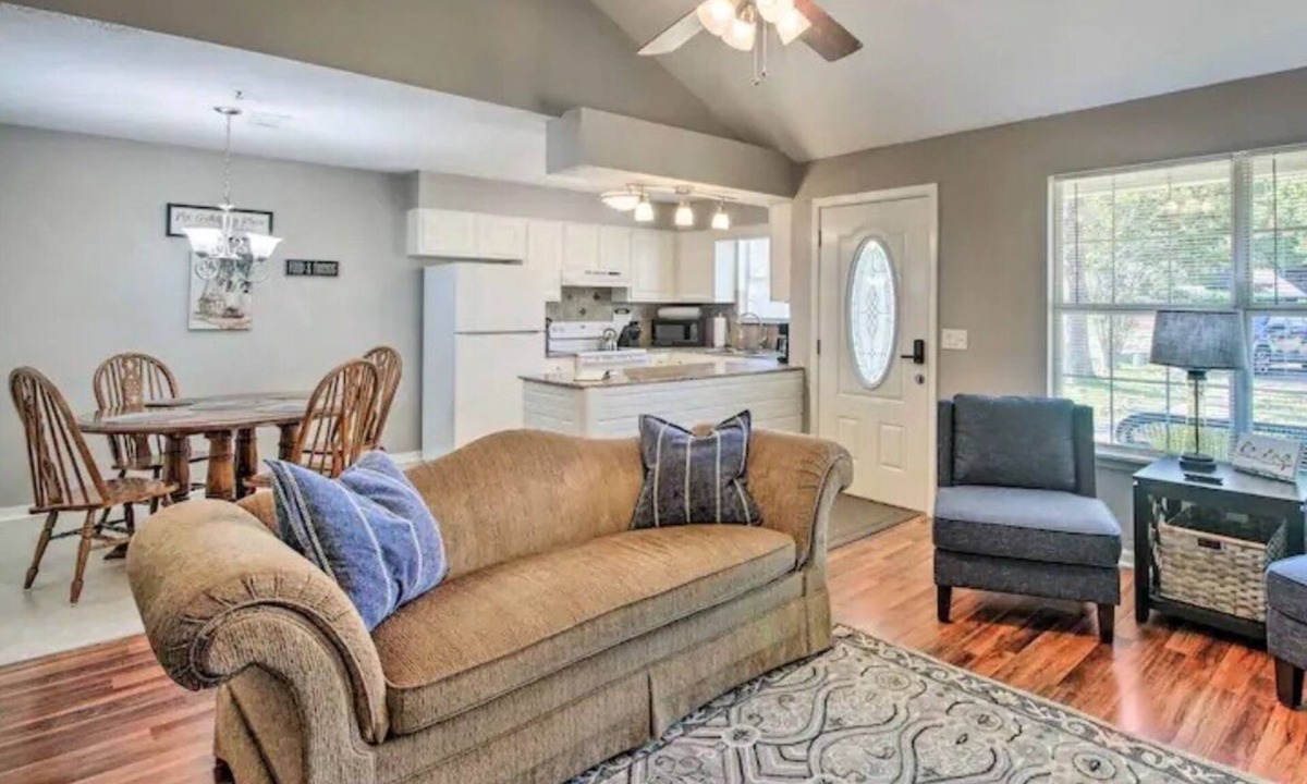 Flowood House | *King Bed* Peaceful Getaway Near the Reservoir