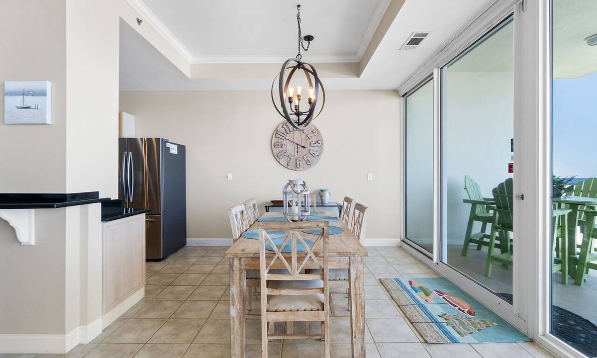 Ono Island Condo | La Playa 202: Wrap-Around Gulf Balcony, Heated Pool + Luxury King Suites!