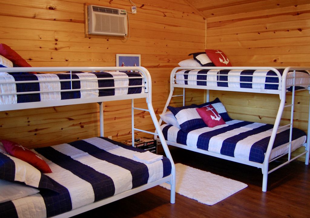 Jacksons' Gap House | Lake Martin Cabin, Bunkhouse, Pavilion w/ Boathouse. Sleeps 12