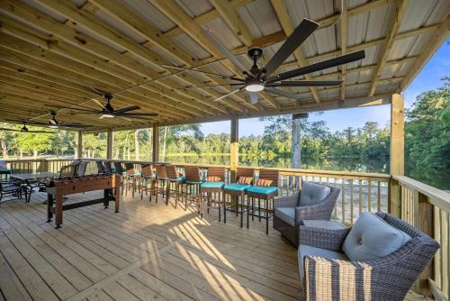 Hammond Villa | Lake-Pool & Close to Chappapeela Sports Park