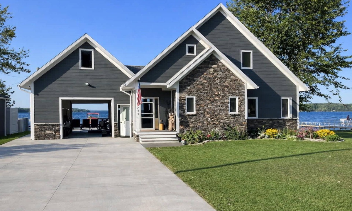 Curtis House | Lakefront Cabin, 3BR, Sleeps 8, Trail Access