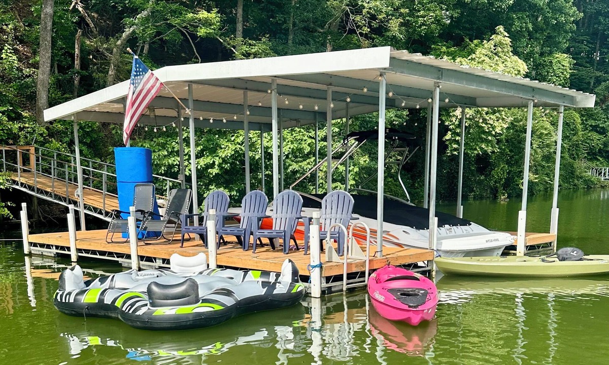 Estill Springs House | Lakefront Retreat w/Dock, Hot Tub & Firepit