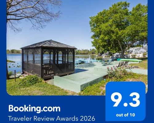 Casselberry House | Lakefront Retreat - Boat - Fish - Close to all Orlando Parks - Disney - Universal - SeaWorld