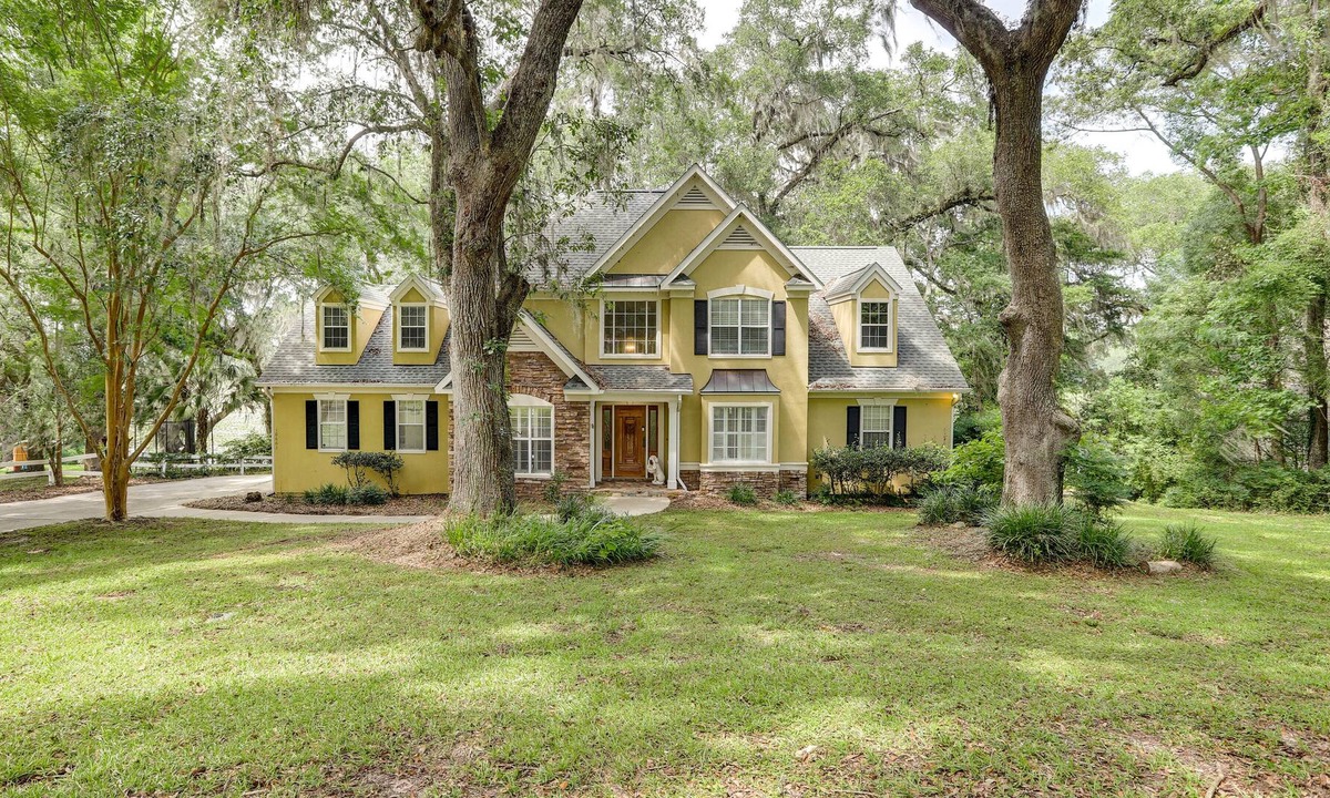 Killearn Lakes House | Lakefront Tallahassee Vacation Home w/ Gas Grill!