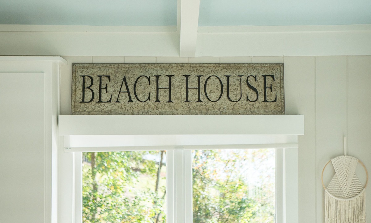 Columbus Cottage | Lakehouse, cozy, beautiful view of Lake Oliver, quiet and peaceful.