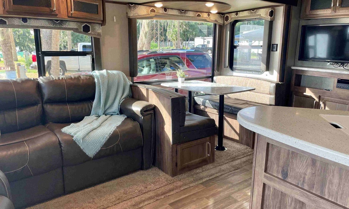 Seville House | Lakeside 26' Cougar Fifth Wheel on Lake George