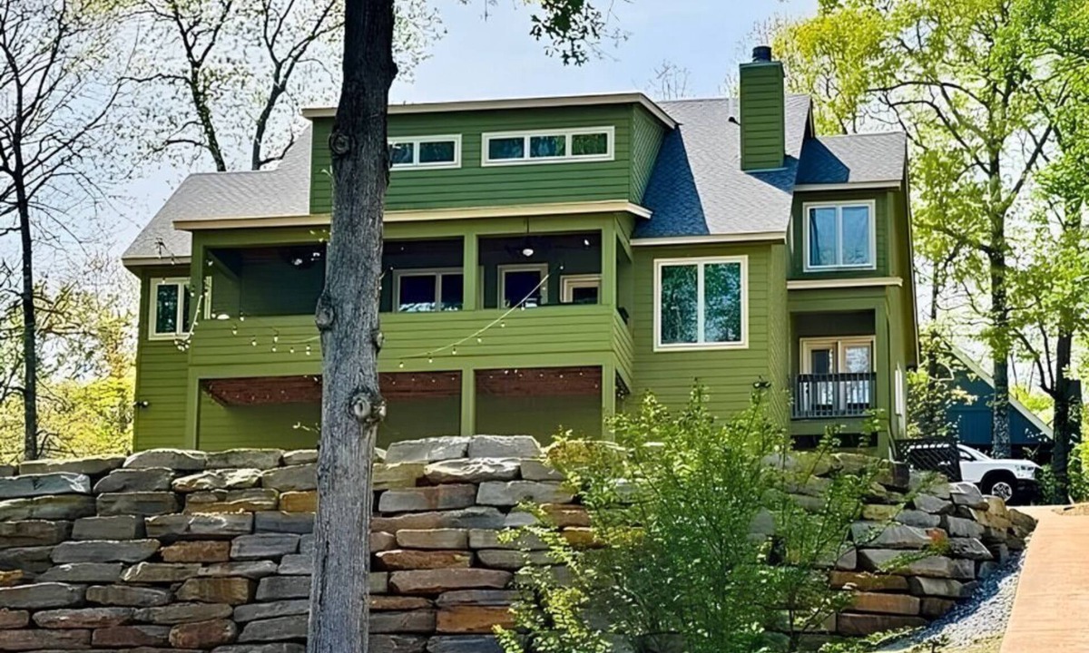 Eclectic House | Lakeside Livin!
