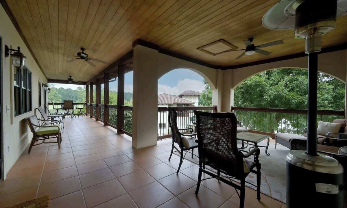 Lake Oconee Apartment | Lakeside Veranda Villa - 2Bed/2Bath in Cuscowilla