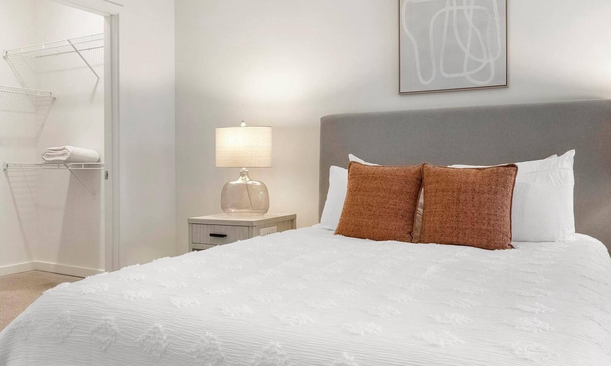 Mableton Apartment | Landing | Amazing 1BD, Rooftop Lounge, Pool