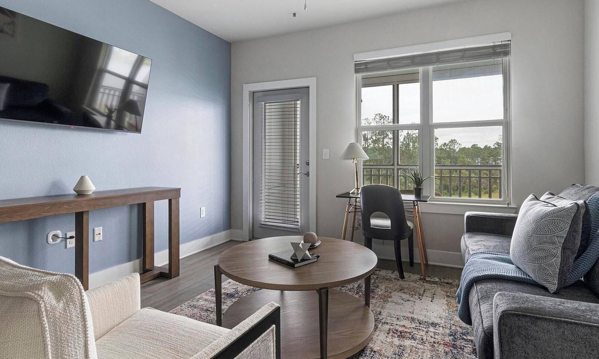 St. Johns Apartment | Landing | Beautiful 2BD, Gym