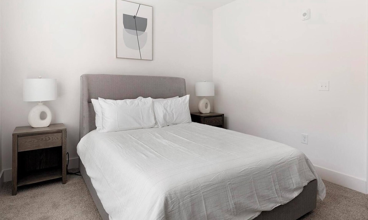 Crestline Heights Apartment | Landing | Modern 1BD, Gym, Pool