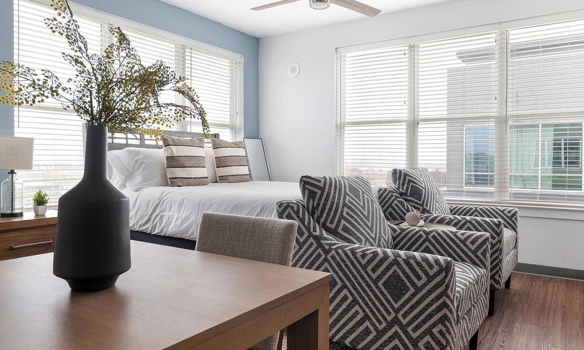 Five Points South Apartment | Landing | Modern Studio, Gym, Yoga Studio