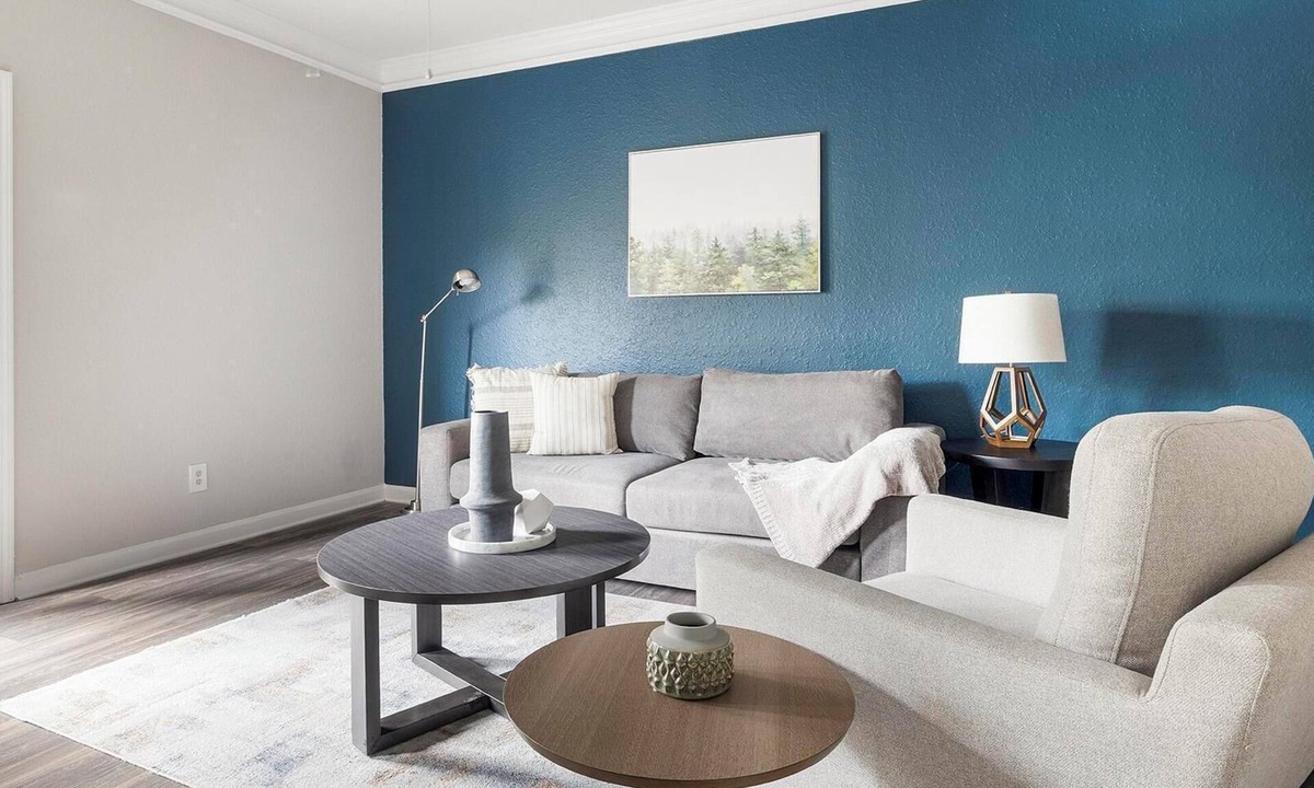 Stockbridge Apartment | Landing | Spectacular 2BD, Tennis Court, Clubhouse