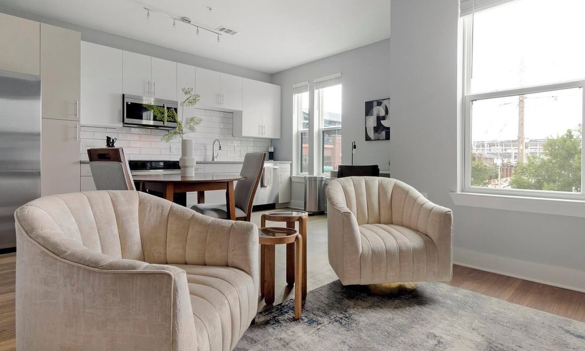 Sports Complex Apartment | Landing | Stunning Studio, Courtyard, Gym