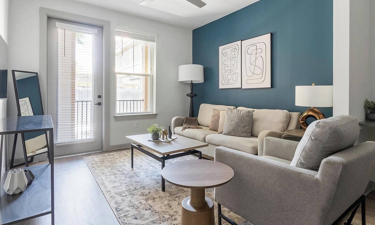 Springfield Apartment | Landing | Stylish 1BD, Gym, Courtyard