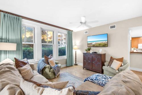 Baytowne Wharf House | Lasata Grand Sandestin Resort at Baytowne Warf Pool Beach & Shuttle Access
