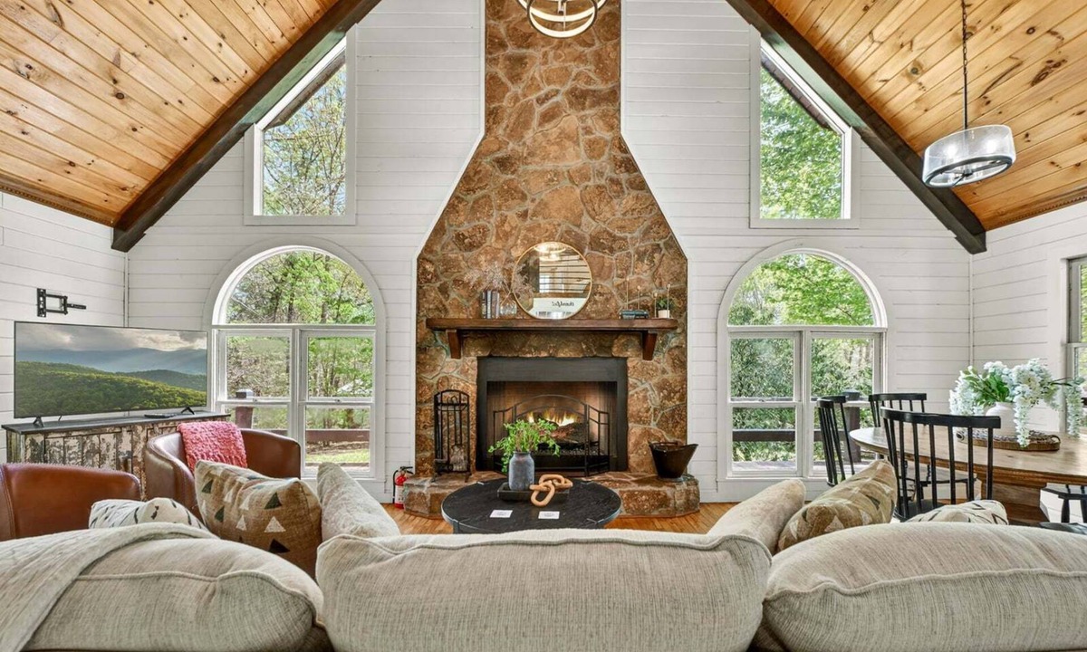 My Mountain Cabin | Laurel Ridge Retreat - Hot Tub - Wood-burning Fireplace - Fire Pit