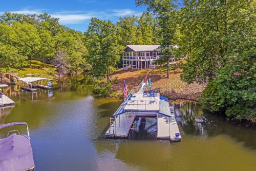 Jasper House | Lazy Daze - Located Conveniently Near Duncan Bridge Marina