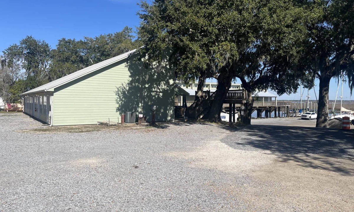 Gautier House | Legend Oaks Room 3 over the water