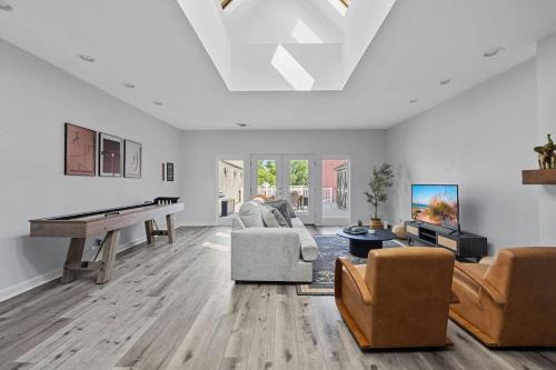 Saint Joseph House | Lighthouse Lookout by Juniper Holiday + Home