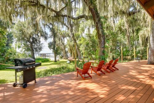Welaka House | Little Lake George Hideaway w/Furnished Boathouse