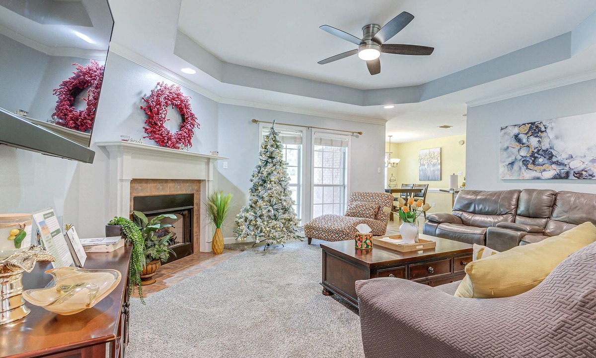 Prichard House | Lovely Prichard Home w/ Yard, Grill & Fireplace!