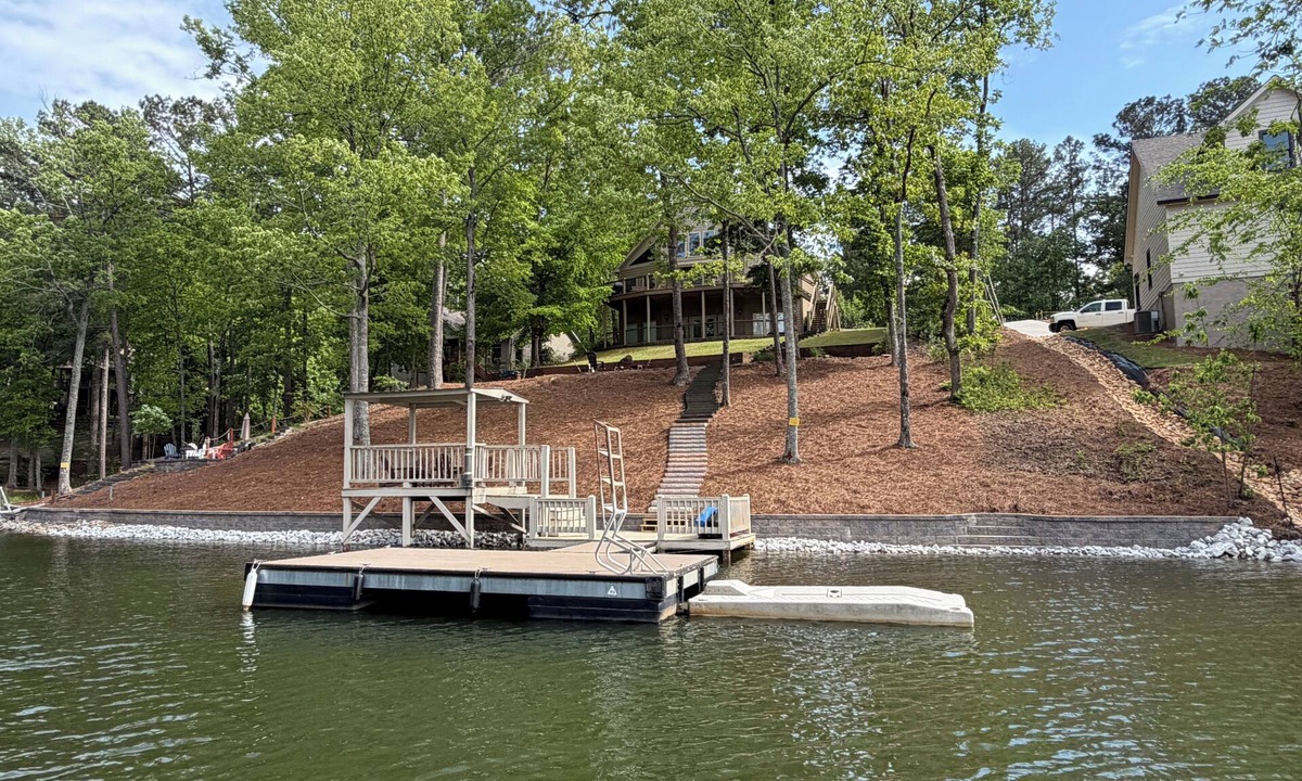 Wedowee House | Lovely Quiet Lake Home for Small Groups
