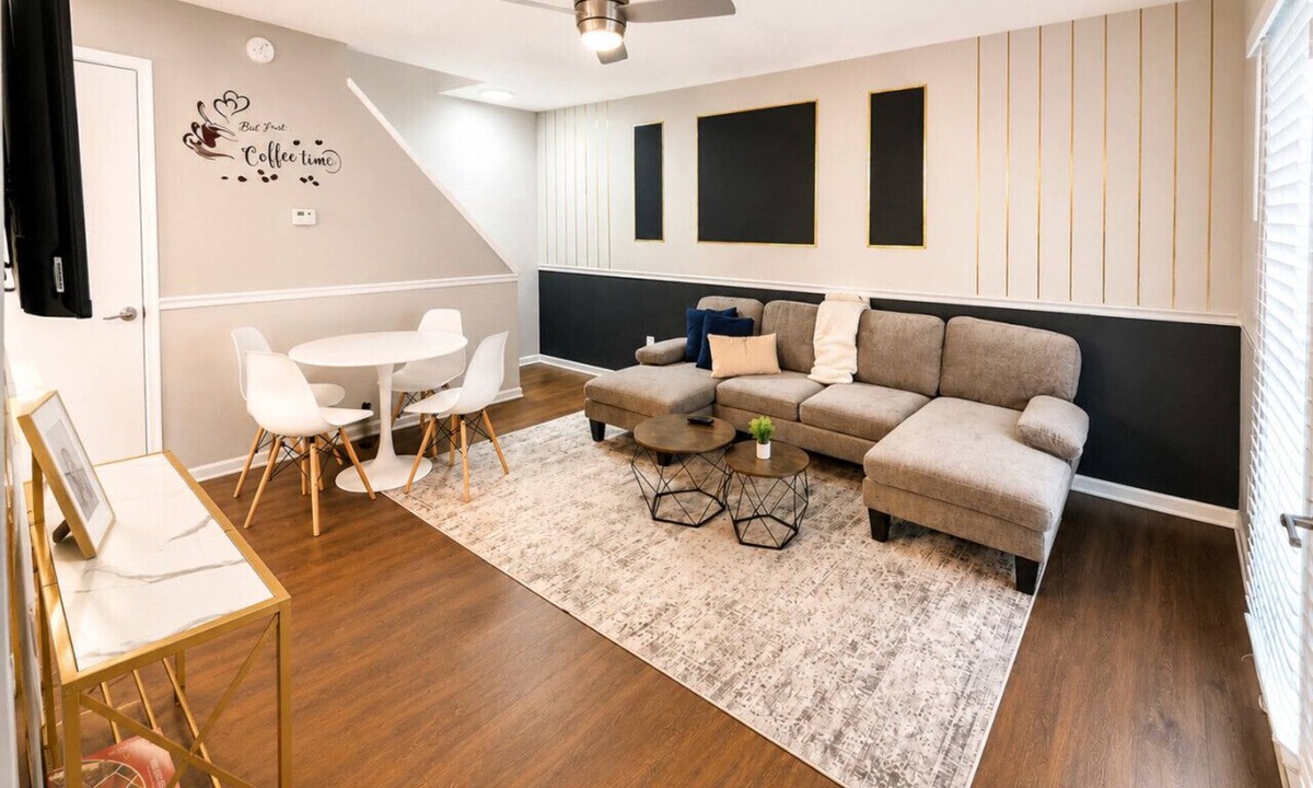 Shannon Villa | Luna Loft Hoover | Modern 2 Bedroom Stay