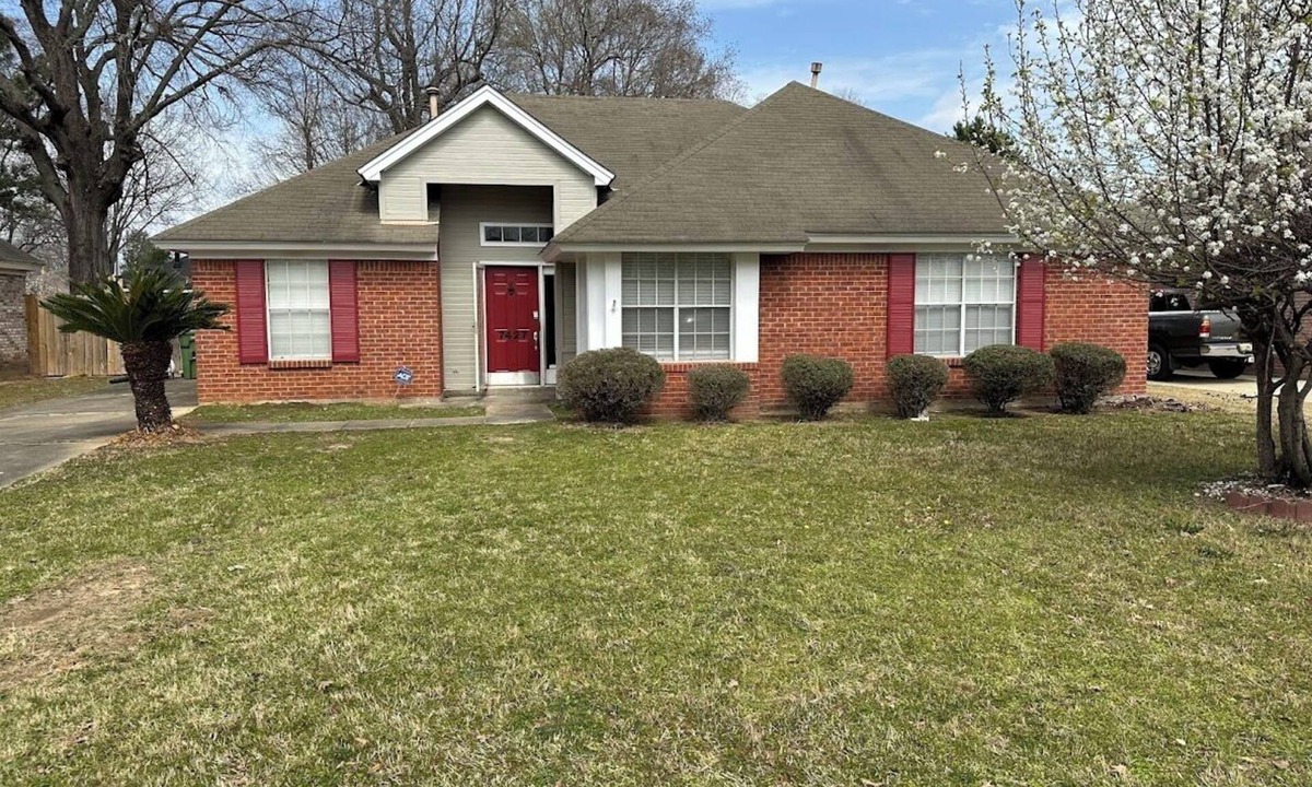 Gunter Afs House | Luxury 3-Bedroom Retreat Near Shoppes at EastChase