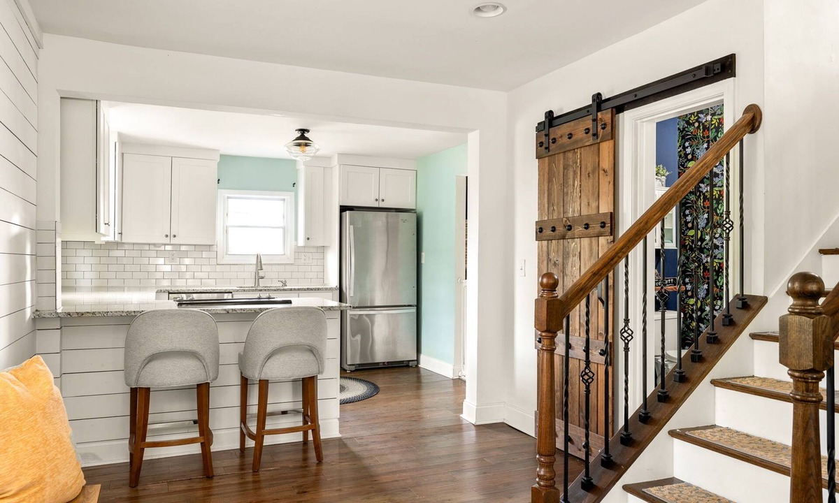 East Side House | Luxury Beltline Retreat w/Private Gym & 10 Min to World Cup Stadium