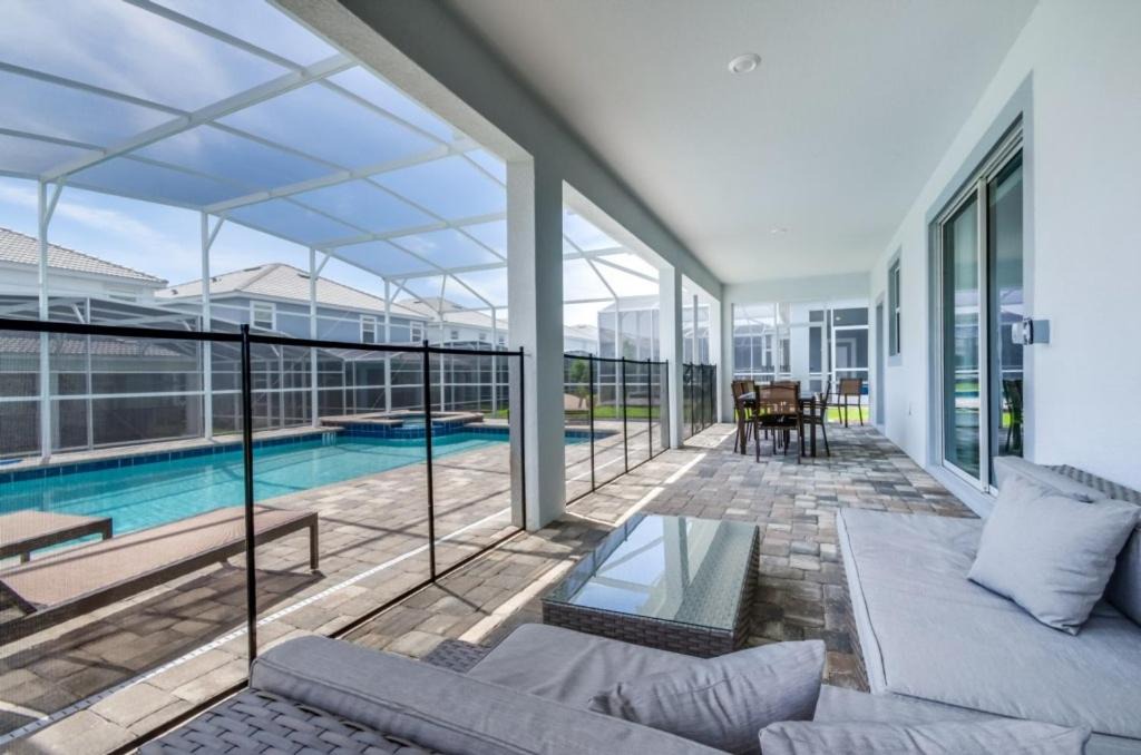 Davenport House | Luxury & Comfort 6 Bdm Villa at Champions Gate villa