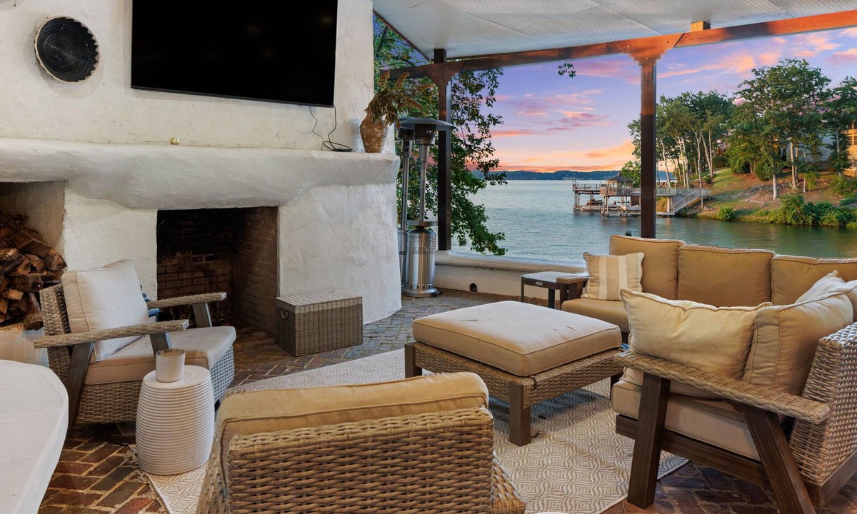 Florence House | Luxury Shoals Spanish Villa on Wilson Lake, 4BR/4BA, Minutes to RTJ Golf