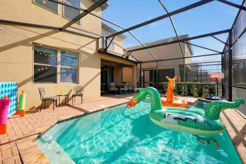 Four Corners House | Luxury Villa Game Room Pool & Resort Access