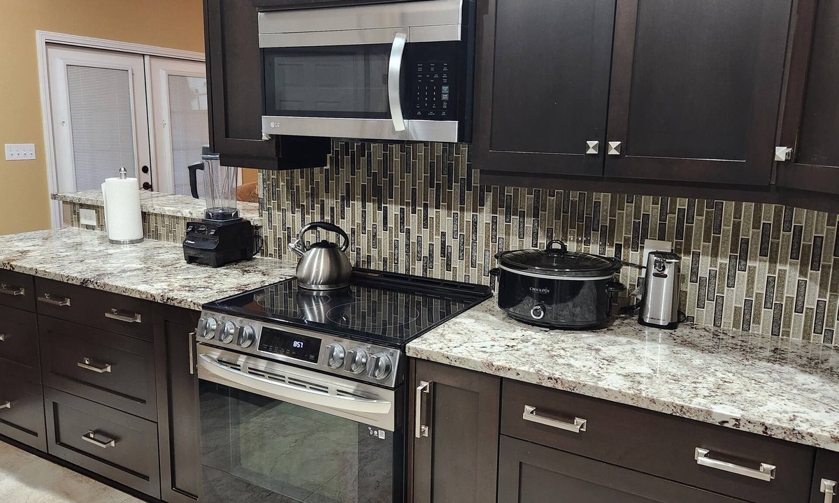North Northwest Pensacola House | Mediterranean style home just minutes from downtown Pensacola