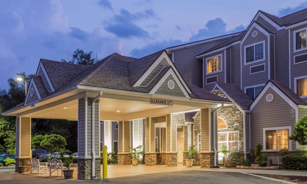 Northside Hotel | Microtel Inn & Suites by Wyndham Jacksonville Airport